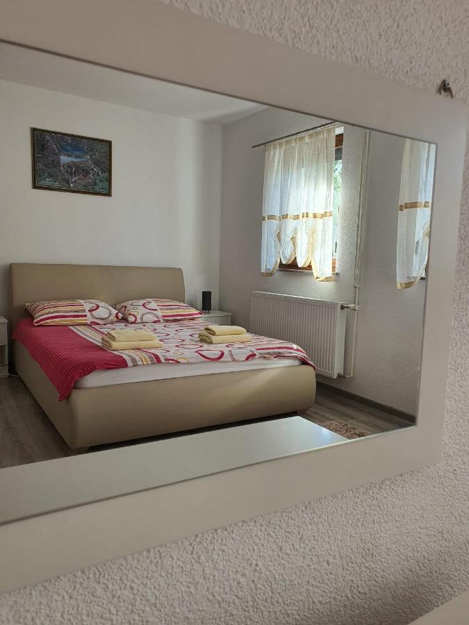 Apartments Sertic 4 Stars Poljanak Bagian luar foto